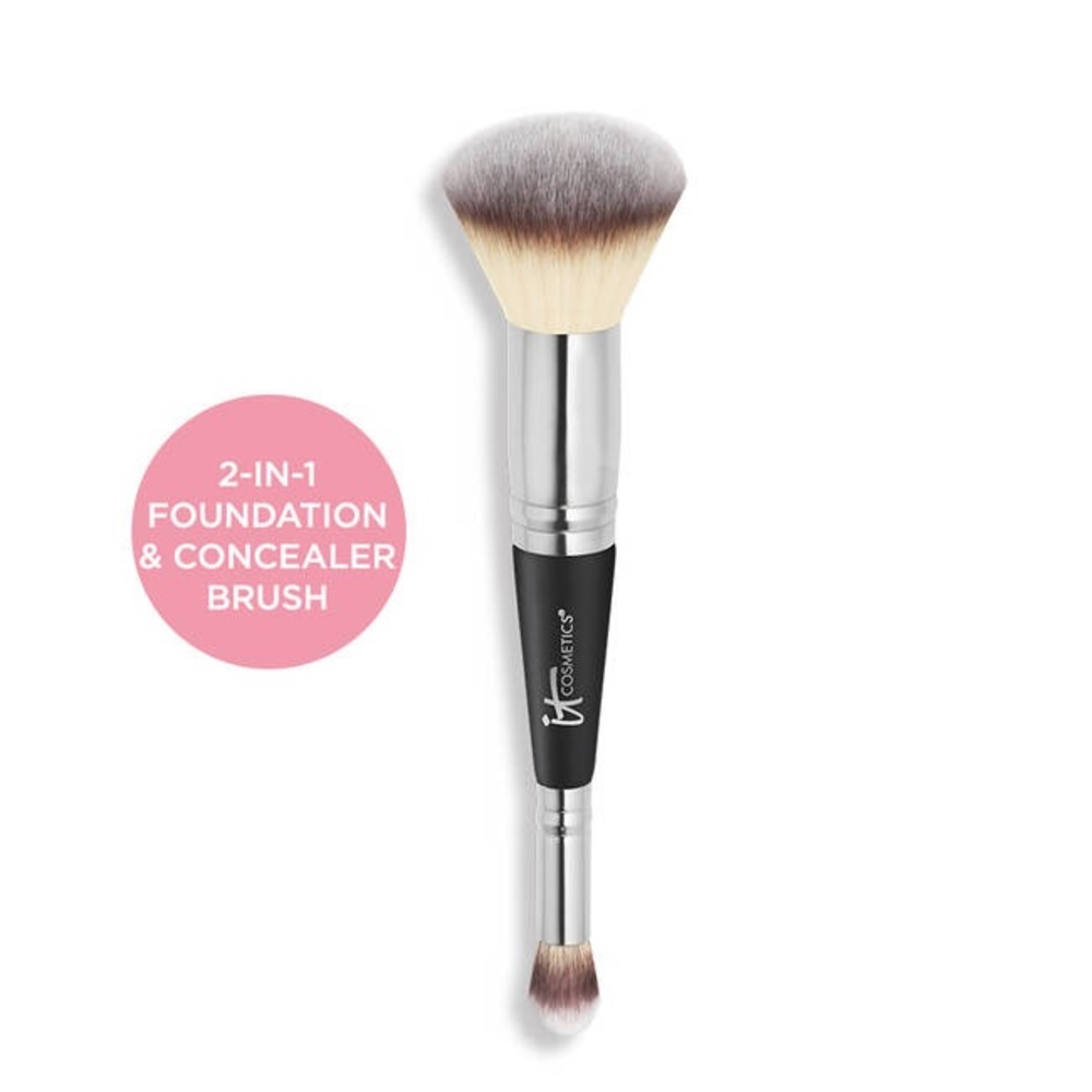 IT HEAVENLY LUXE™ COMPLEXION PERFECTION BRUSH #7